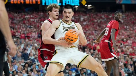 2024 NBA Mock drafts: Predictions for Purdue's Zach Edey, top .